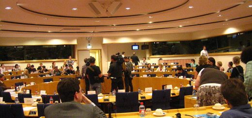 Jednání jednoho z výborů Evropského parlamentu. Takové se uskuteční právě 16. června, kdy legislativní výbor bude hlasovat návrh reformy autorského práva (JLogan, CC BY-SA 3.0)